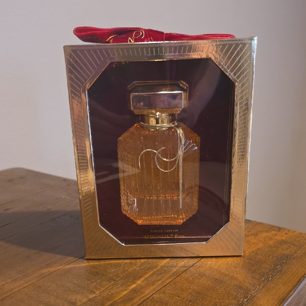 VS Bombshell Soirée Perfume